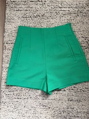 ZARA Green High-Waist Women’s Shorts XS